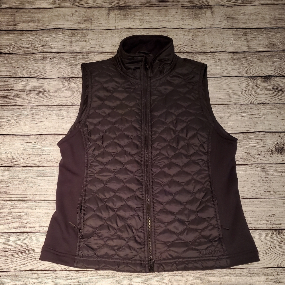 L.L. Bean puffer vest. Size M. Like new.